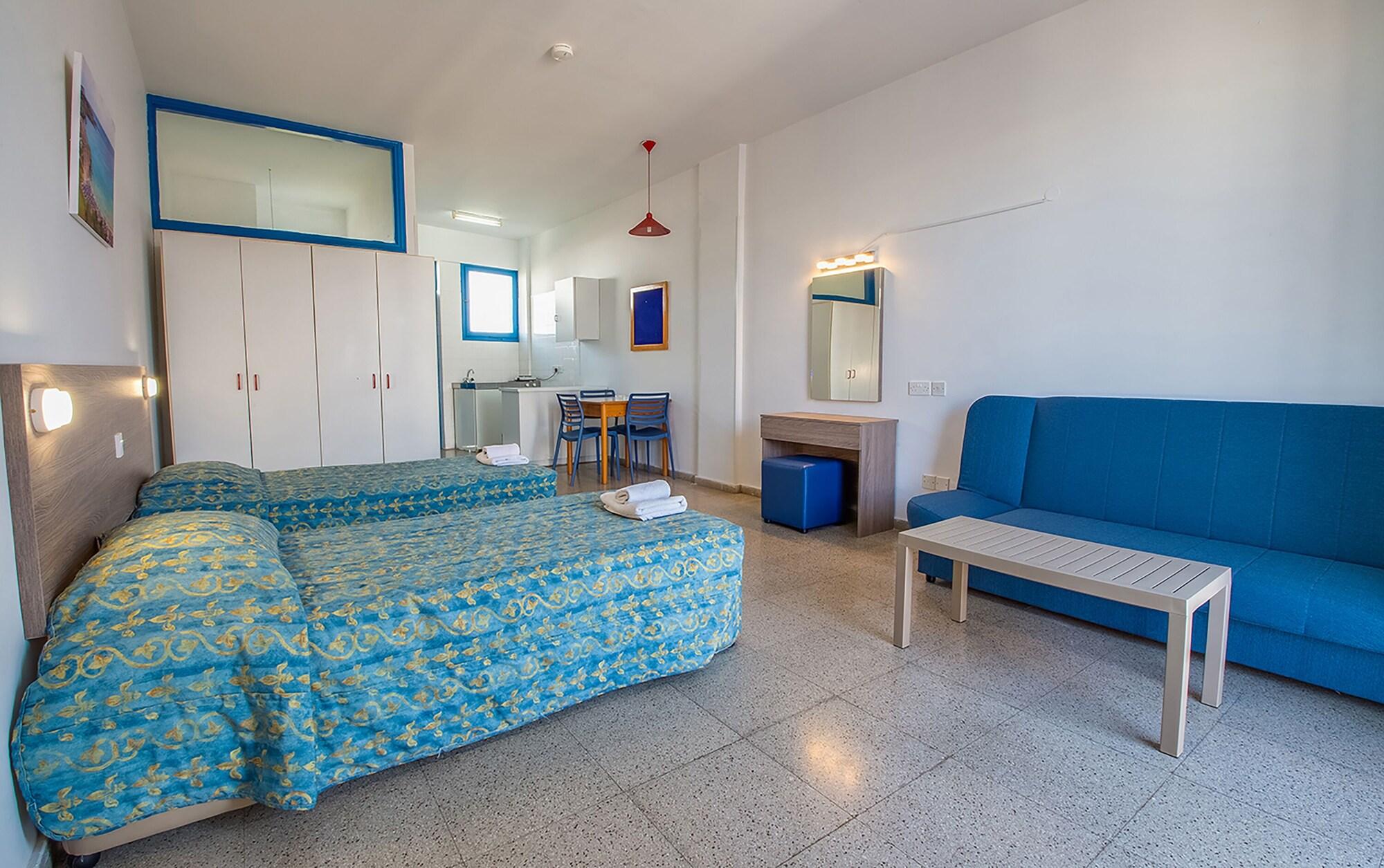 أيا نابا Green Bungalows Hotel Apartments المظهر الخارجي الصورة