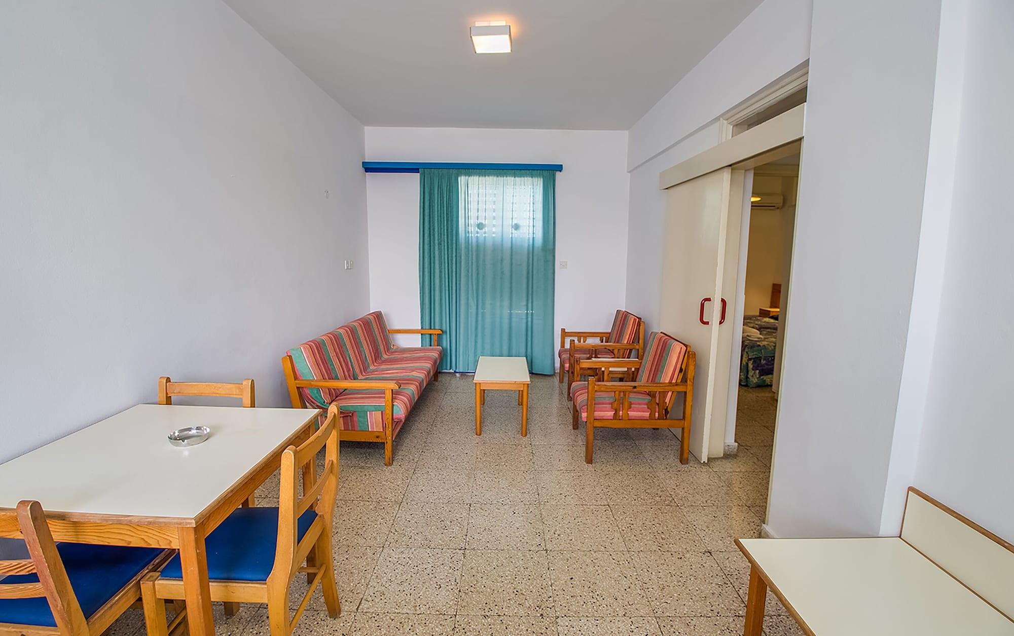 أيا نابا Green Bungalows Hotel Apartments المظهر الخارجي الصورة