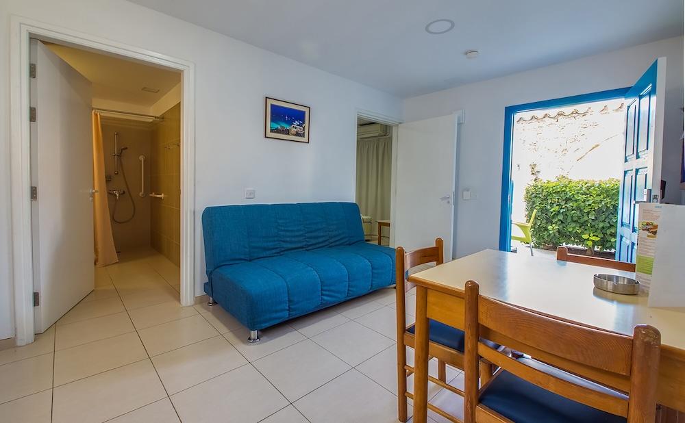 أيا نابا Green Bungalows Hotel Apartments المظهر الخارجي الصورة