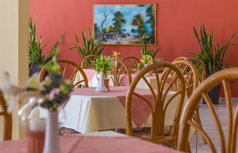 أيا نابا Green Bungalows Hotel Apartments المظهر الخارجي الصورة