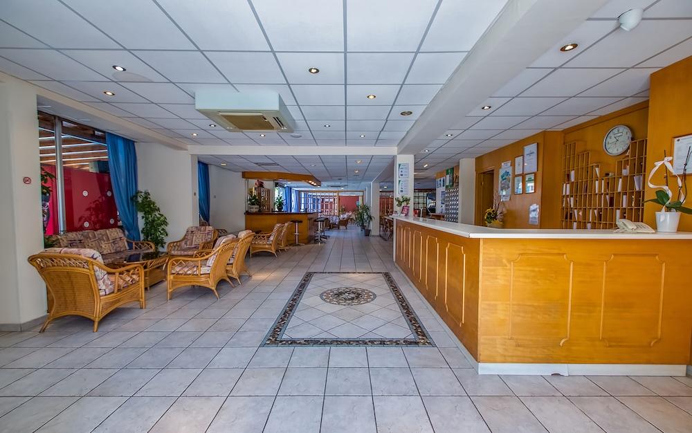 أيا نابا Green Bungalows Hotel Apartments المظهر الخارجي الصورة