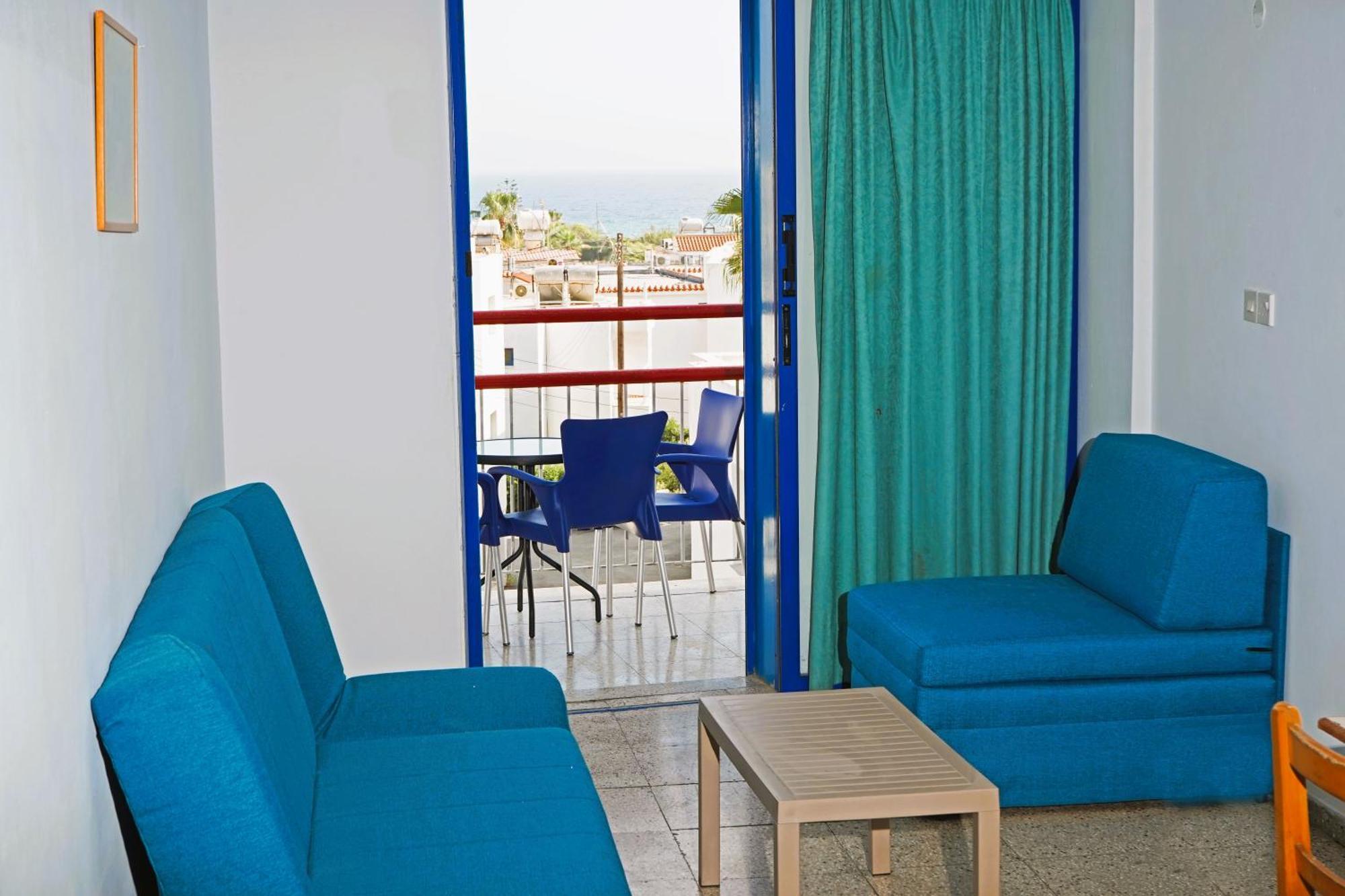 أيا نابا Green Bungalows Hotel Apartments المظهر الخارجي الصورة